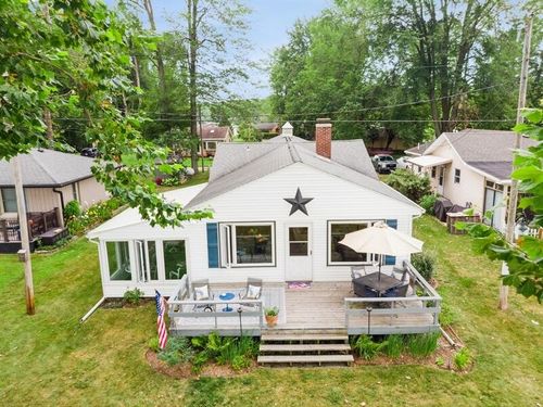 46245 Leedy Point Rd, Bloomingdale, MI, 49026-9776 | Card Image