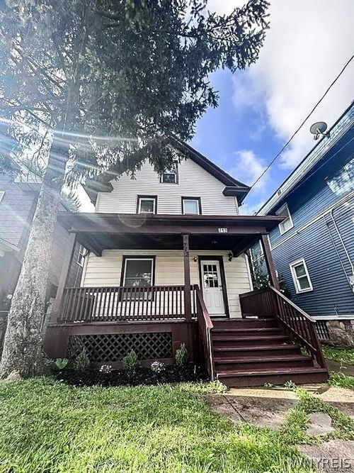 713 Townsend Pl, Niagara Falls, NY, 14301-1723 | Card Image