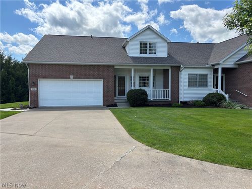 1136 Pine Bluff Dr Ne, New Philadelphia, OH, 44663-7081 | Card Image