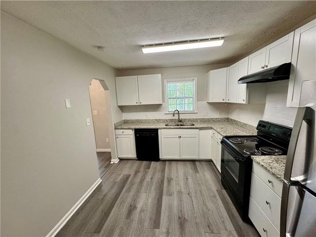 6061 Tina Ln, House other with 3 bedrooms, 2 bathrooms and null parking in Rex GA | Image 4