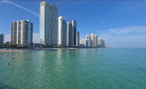 815-16919 N Bay Rd, Sunny Isles Beach, FL, 33160-4253 | Card Image
