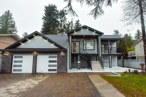 1675 136 St, Surrey, BC, V4A4E3 | Card Image