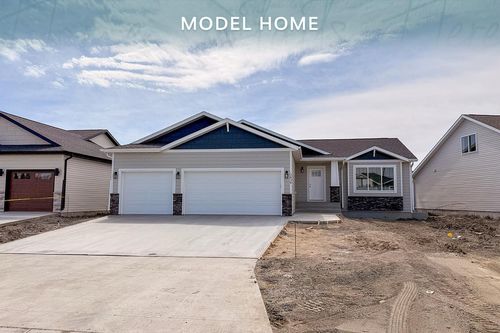 1434 66th Ave S, Fargo, ND, 58104-7950 | Card Image