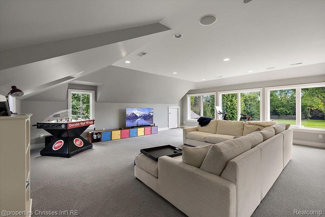 111-5385 Longmeadow Rd-111.jpg | Image 79