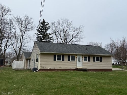 334 W Park Blvd, Medina, OH, 44256-2500 | Card Image