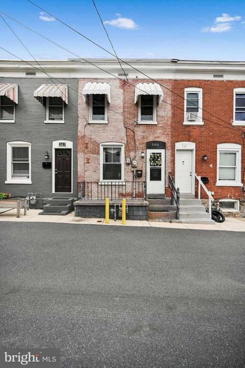 585 Zook Ave, LANCASTER, PA, 17602-2118 | Card Image