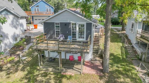 11912 W Breezy Point Dr, Monticello, IN, 47960-8095 | Card Image