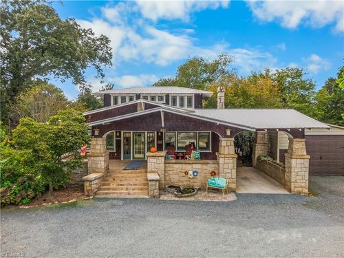 637 Stokesburg Rd, Walnut Cove, NC, 27052-9303 | Card Image