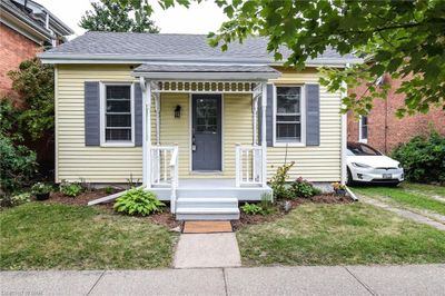 11 Henry St, House other with 3 bedrooms, 1 bathrooms and 3 parking in Saint Catharines ON | Image 1