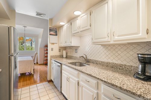 apt-302-109 High Ave, Nyack, NY, 10960-2552 | Card Image