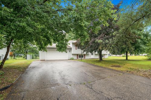 2916 80th Ave N, Brooklyn Park, MN, 55444-1834 | Card Image