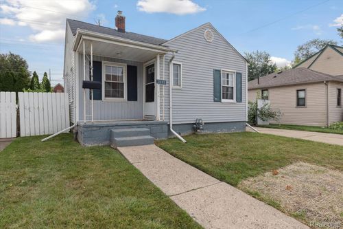 2083 11th St, Wyandotte, MI, 48192-3809 | Card Image