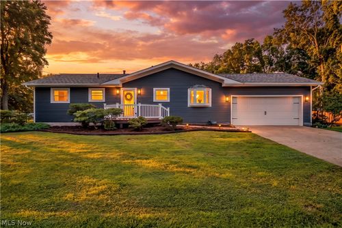 1761 Piercy Dr, Akron, OH, 44312-5419 | Card Image