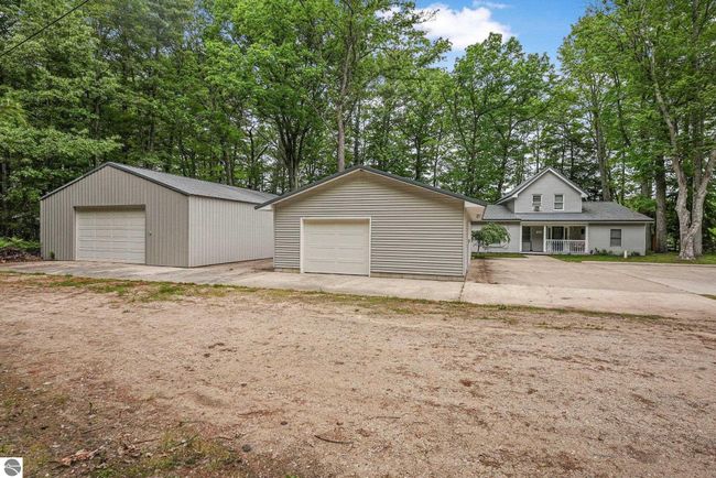 6836 Aarwood Trl Nw, House other with 4 bedrooms, 2 bathrooms and null parking in Rapid City MI | Image 55