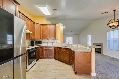 420 Aloha Dr, Henderson, NV, 89015-1767 | Card Image