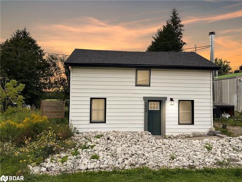 {{alt}} | Card Image