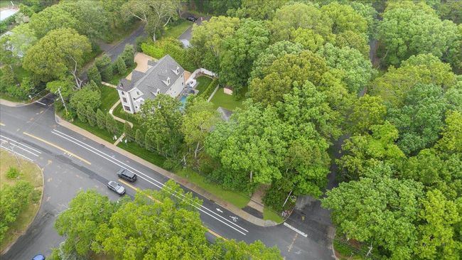 241 Hampton St, House other with 3 bedrooms, 1 bathrooms and null parking in Sag Harbor NY | Image 26