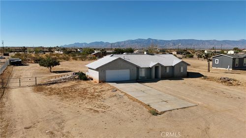 7415 La Mesa Rd, Phelan, CA, 92371 | Card Image