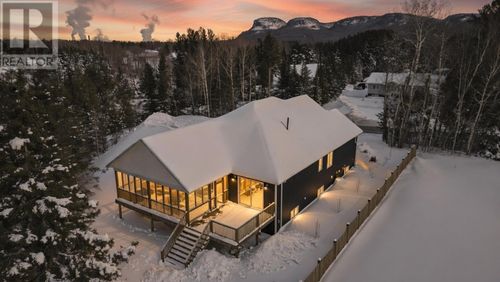 2365 15th Side Rd, Thunder Bay, ON, P7J1E4 | Card Image