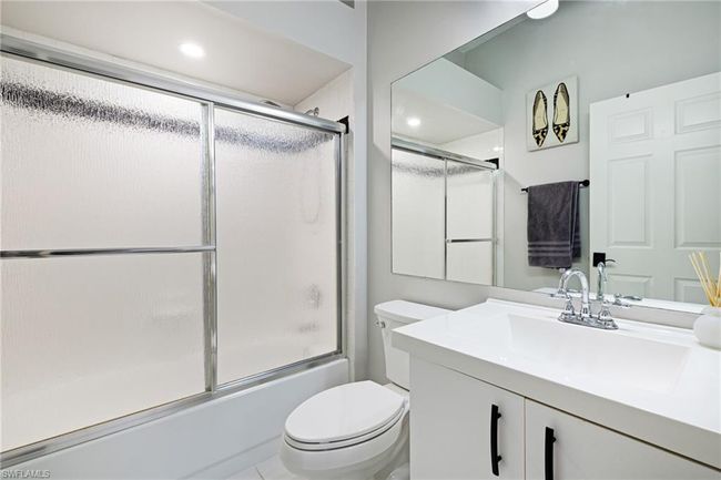 12802 Maiden Cane Ln, Condo with 3 bedrooms, 2 bathrooms and 2 parking in BONITA SPRINGS FL | Image 29
