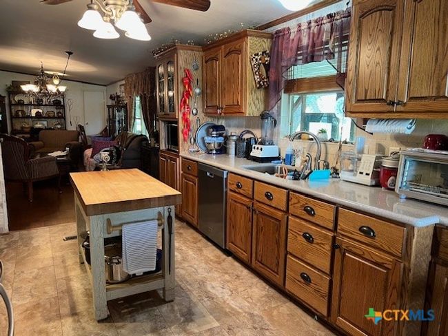 1037 Noll Rd, House other with 3 bedrooms, 3 bathrooms and null parking in Meyersville TX | Image 12