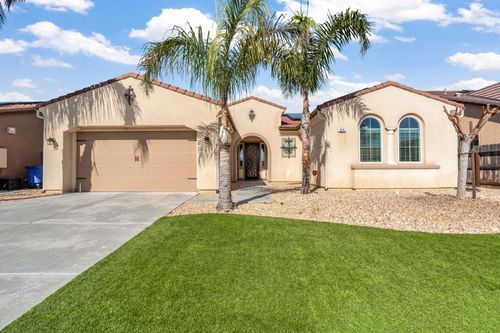 3255 Roberts Ave, Clovis, CA, 93619-6909 | Card Image