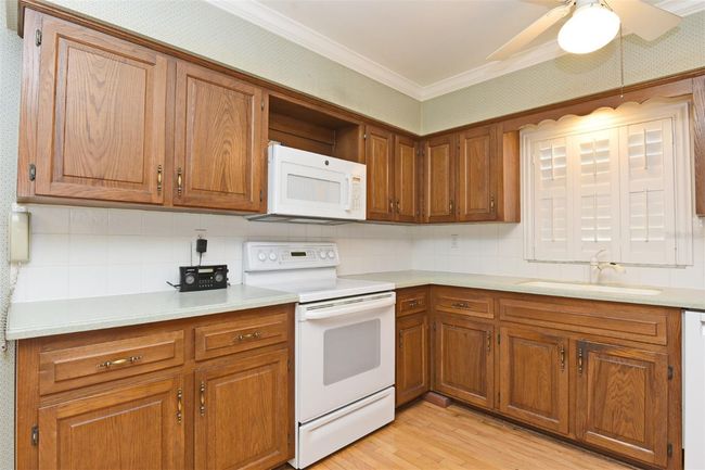 Kitchen Pic 2 | Image 28