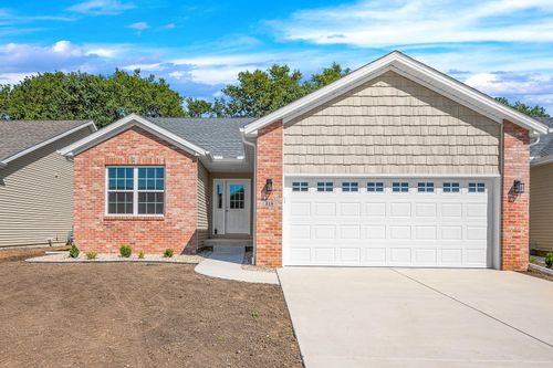 218 Cassidy Rd, Normal, IL, 61761-2897 | Card Image
