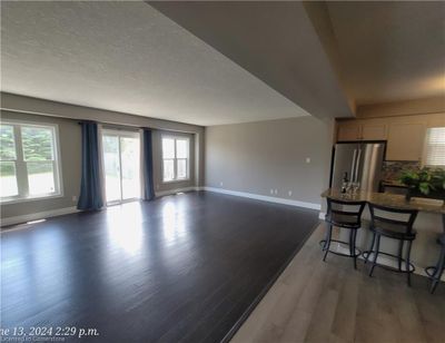 91 Red Clover Cres, House other with 3 bedrooms, 2 bathrooms and 5 parking in Kitchener ON | Image 3