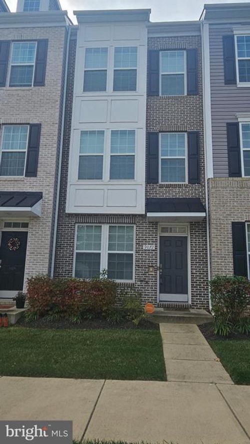9072 Fox Stream Way, UPPER MARLBORO, MD, 20772-2556 | Card Image