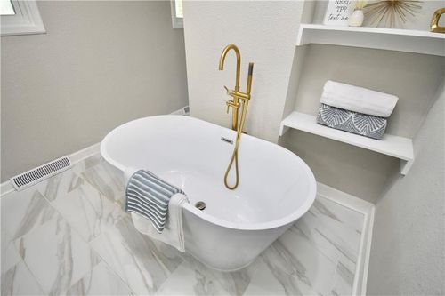 7019 W 69th Ter, Overland Park, KS, 66204-1312 | Card Image