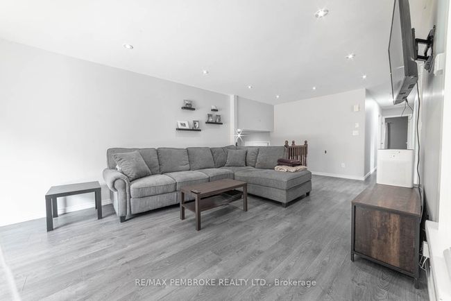 115 Mckee Rd, House other with 4 bedrooms, 4 bathrooms and 4 parking in Deep River ON | Image 11