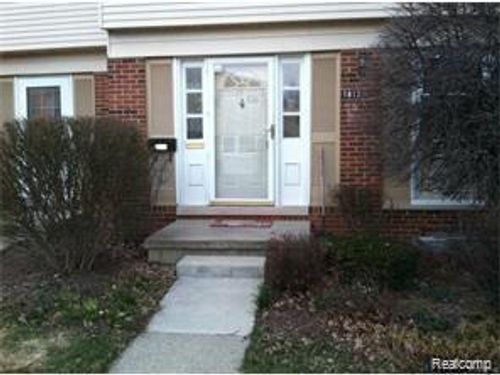 1813 Brentwood Dr, Troy, MI, 48098-2633 | Card Image