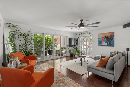 apt-206-1005 8th St, Miami Beach, FL, 33139-5687 | Card Image