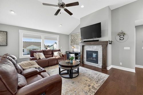 1486 162nd Ct, Basehor, KS, 66007-6802 | Card Image