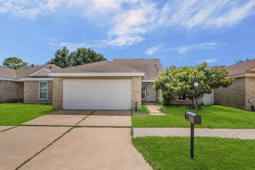 6130 Briar Terrace Dr, Houston, TX, 77072-1512 | Card Image