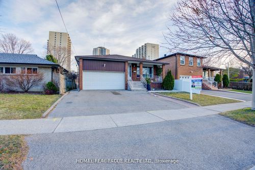 71 Kingsview Blvd, Etobicoke, ON, M9R1V1 | Card Image