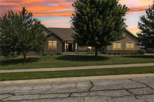 4215 Greystone Dr, Saint Joseph, MO, 64505-8594 | Card Image