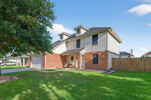 1023 Santa Fe Ct, Rosenberg, TX, 77471-7207 | Card Image