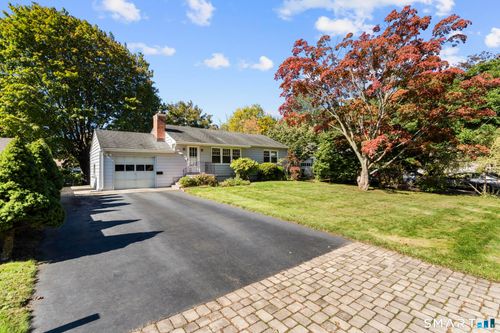 12 Palmer Woods Cir, Branford, CT, 06405-3623 | Card Image
