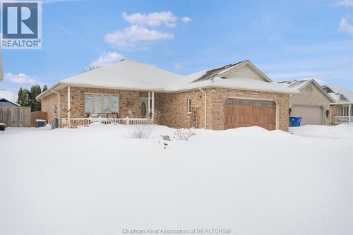 204 Garden Path, Chatham, ON, N7L5M3 | Card Image