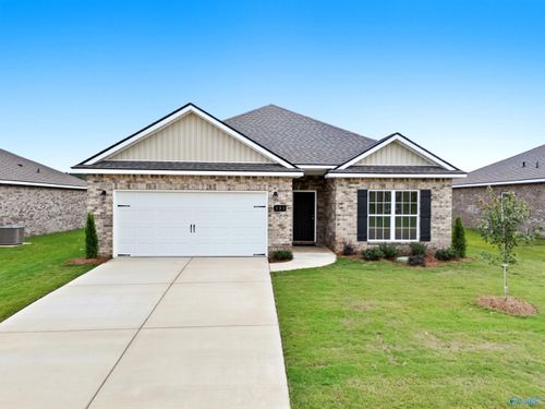 231 Jerrie Lynn Blvd, Meridianville, AL, 35759-3806 | Card Image