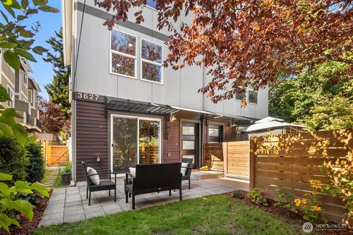 3627 Gilman Avenue W, Seattle, WA, 98199 | Card Image