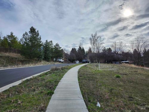 2129 Westview Dr, Moscow, ID, 83843-9623 | Card Image