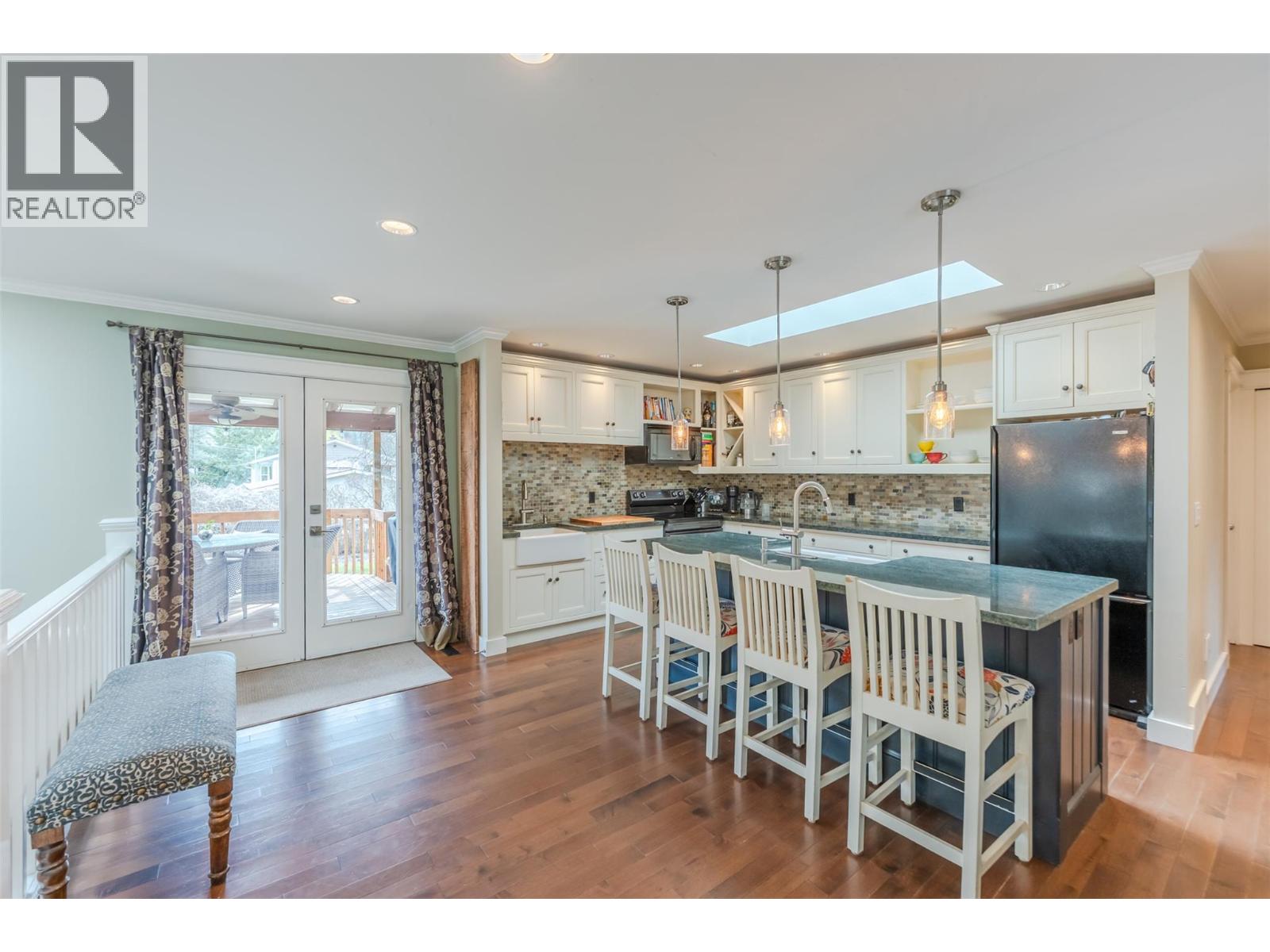 5545 Sawmill Rd, For Sale in Oliver - eXp Realty