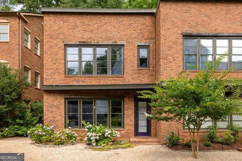 9071 Selborne Ln, Chattahoochee Hills, GA, 30268-2267 | Card Image