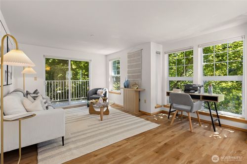 apt-204-2820 E Madison St, Seattle, WA, 98112-4856 | Card Image