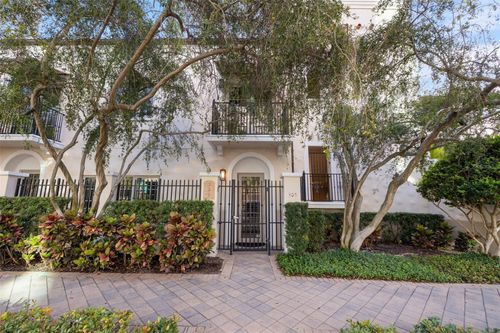 apt-305-300 Beach Dr Ne, ST PETERSBURG, FL, 33701-3404 | Card Image
