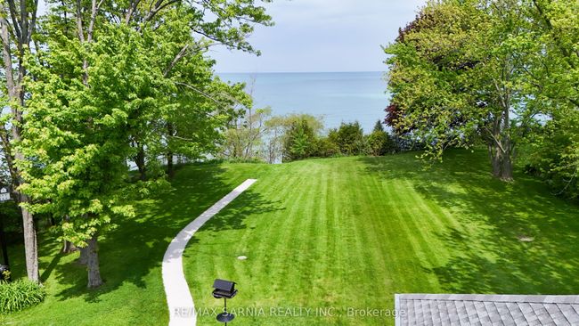 3394 Schram Dr, House other with 4 bedrooms, 3 bathrooms and 8 parking in Camlachie ON | Image 8