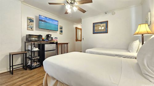 802-134 Kapahulu Ave, Honolulu, HI, 96815-4014 | Card Image
